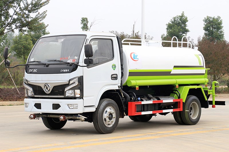 國(guó)六東風(fēng)小福瑞卡5噸灑水車