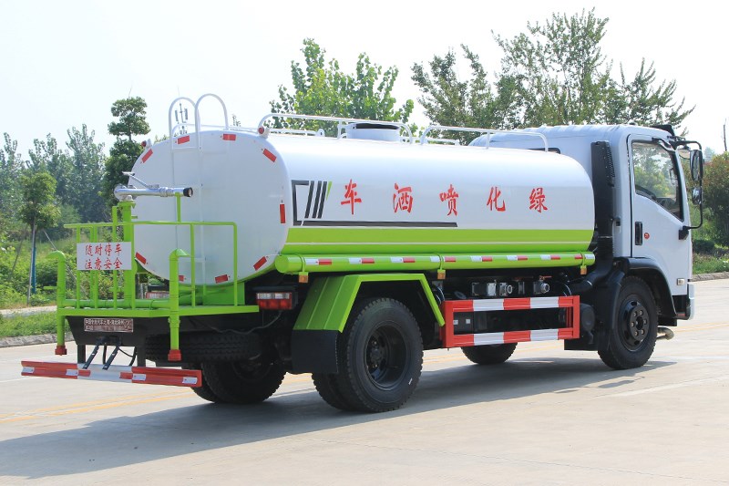 國(guó)六大福瑞卡9.2噸灑水車(chē)