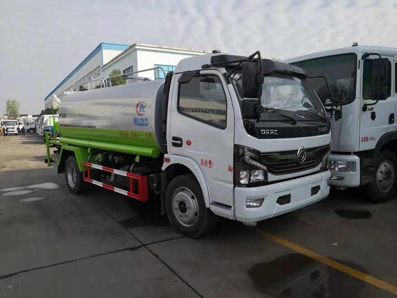 國(guó)六東風(fēng)凱普特五方灑水車