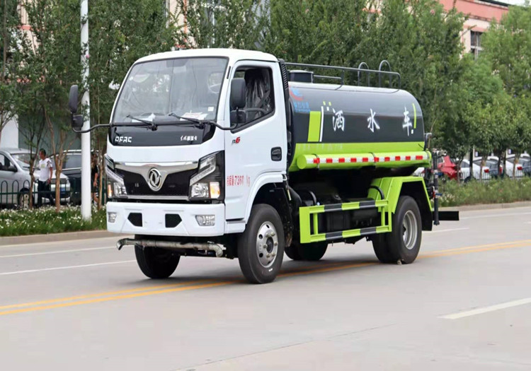 國(guó)六東風(fēng)福瑞卡5噸灑水車