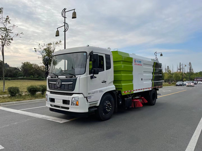 國(guó)六東風(fēng)天錦掃路車-程力洗掃車廠家