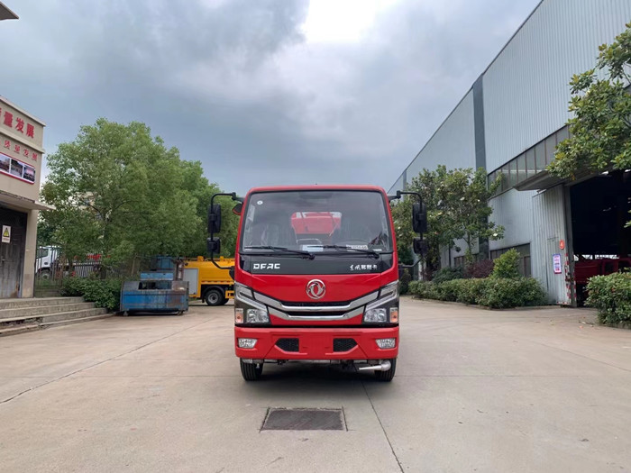 國(guó)六東風(fēng)小多利卡5噸消防灑水車_5噸消防灑水車價(jià)格_5方消防灑水車_程力專用汽車