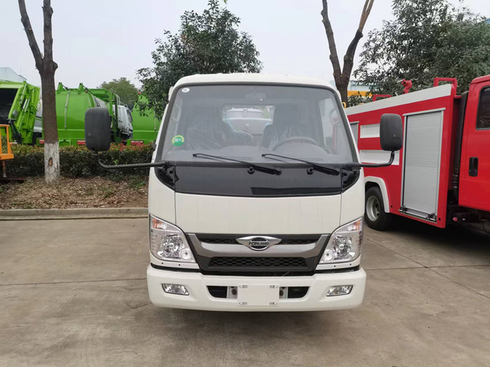 國(guó)六小型灑水車_福田2.7方藍(lán)牌灑水車_ 小型2.7方藍(lán)牌灑水車價(jià)格_程力灑水車廠家